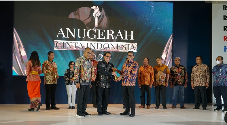 Konsisten Tingkatkan Persentase TKDN, Bio Farma Raih Penghargaan Anugerah Cinta Indonesia 2022