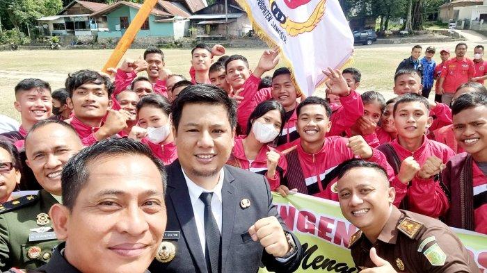 Bupati Samosir Vandiko T Gultom mengikuti Pembukaan Pekan Olahraga Provinsi Sumatera Utara (Porprovsu) XI di Gedung Serbaguna, Medan, Sabtu (29/10/2022).