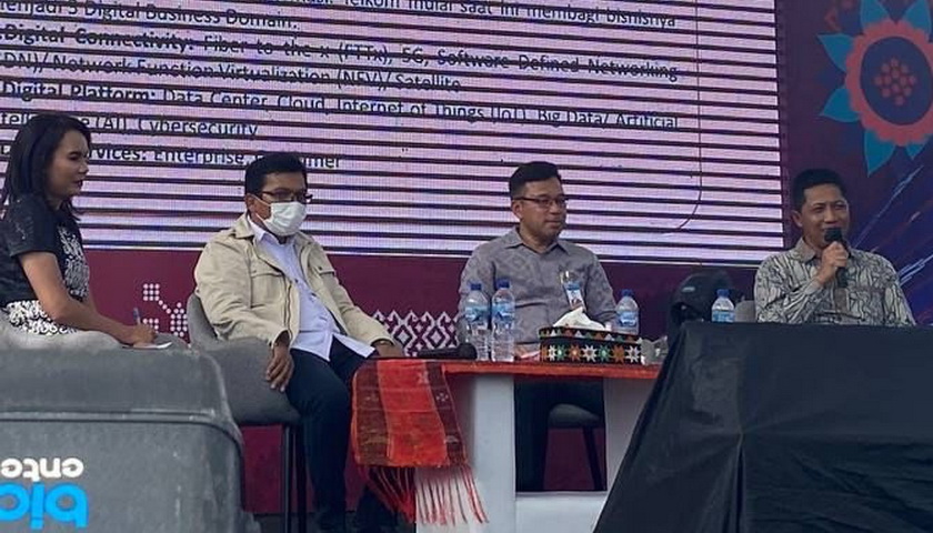 Witel Sumut berpartisipasi dalam Toba Jou Jou Festival 2022 yang berlangsung di Huta Raja, Samosir, Sumatera Utara (17/10/2022), dengan penyelanggara Bank Indonesia.