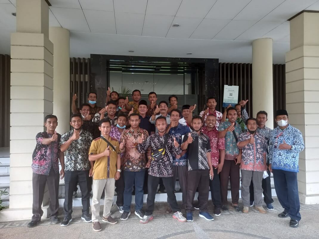 Di Rembang, Penjaga Sekolah Demo Tuntut Formasi PPPK