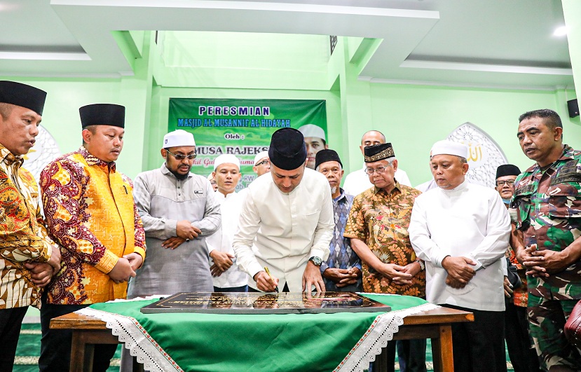 Ijeck Resmikan Masjid Al-Musannif ke-29 di Bojongsoang Bandung