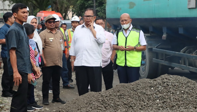 Ketua DPRD Sumut Baskami Ginting menyampaikan kekesalannya, melihat masih banyak kendaraan yang melebihi ukuran dan muatan, lalu-lalang yang disinyalir merusak struktur jalan di Sumatera Utara.