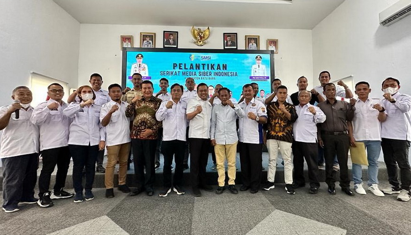 Serikat Media Siber Indonesia (SMSI) Sumut melantik Yaser Hambali menjadi Ketua SMSI Batubara 2022 - 2025, Sabtu (12/11/2022), di Aula Kantor Bupati Batubara, Sumatera Utara.
