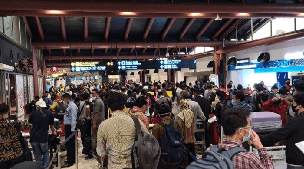 Liburan Natal dan Tahun Baru, Bandara Soekarno Hatta Dipenuhi Pemudik