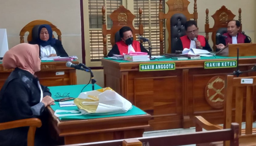 Boanergesi Daeli SKep MM, selaku Bendahara Pengeluaran Dinas Kesehatan Kabupaten Nias Barat Tahun Anggaran (TA) 2018 lewat persidangan secara virtual, Senin (26/12/2022), di Cakra 4 Pengadilan Tipikor Medan dibui 3 tahun.