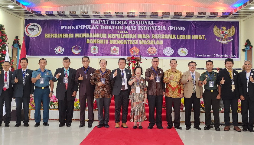Perkumpulan Doktor Nias Indonesia (PDNI) menggelar Rapat Kerja Nasional (Rakernas) Perdananya di Balai Persekutuan BKPN, Jalan Baru Teluk Dalam, Nias Selatan, Kamis (16/12/2022).