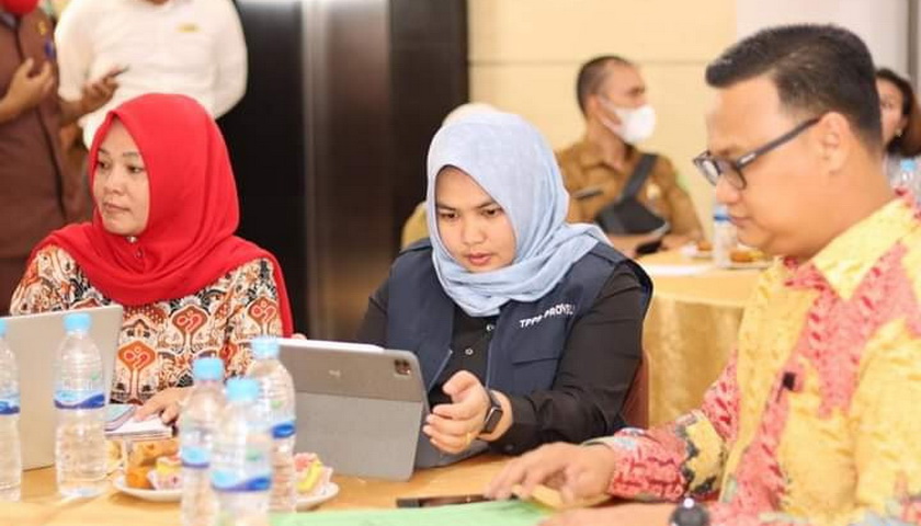 Wakil Bupati Mandailing Natal (Madina) Atika Azmi Utammi Nasution menghadiri Rapat Koordinasi dan Evaluasi Percepatan Penurunan Stunting di Provinsi Sumatera Utara (Sumut).