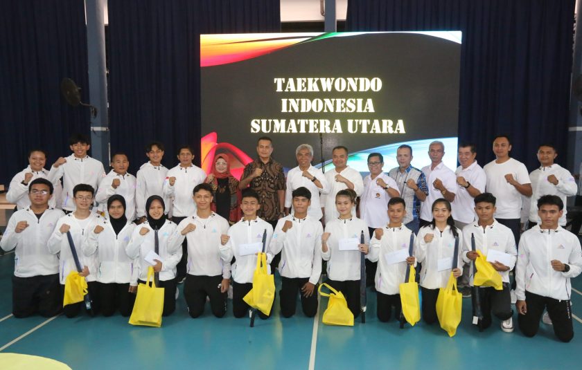 Ijeck Apresiasi Atlet Porwanas dan Taekwondo