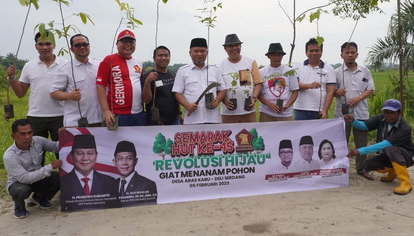DPD Gerindra Sumut menggelar revolusi hijau di seluruh Sumatera Utara, dengan menanam 18 ribu pohon. Kegiatan ini adalah dalam rangka HUT ke-15 Partai Gerindra.