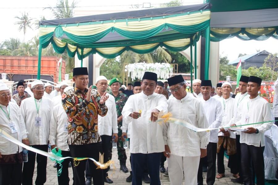 Hadir di Kecamatan Serbajadi, Bupati Sergai Ikuti Peringatan Isra Miraj dan Resmikan Masjid