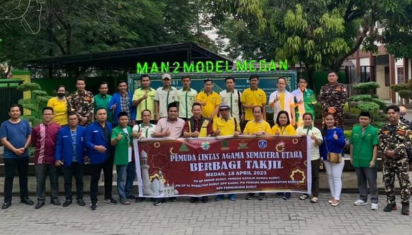 Memaknai keberkahan di Bulan Ramadhan, Pemuda Lintas Agama Sumatera Utara menggelar giat bersama pembagian takjil dan buka puasa bersama.