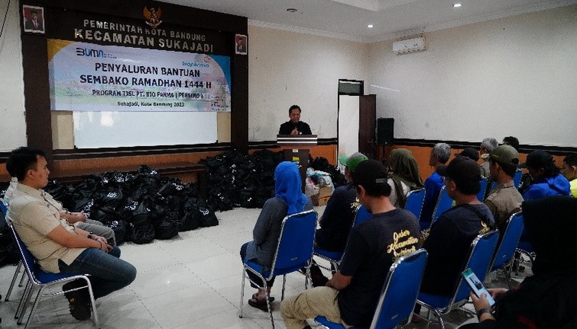 Bio Farma melalui program Tanggung Jawab Sosial dan Lingkungan (TJSL) mengadakan kegiatan Penyaluran Bantuan Sembako Ramadhan 1444 H sebanyak 2.000 paket sembako
