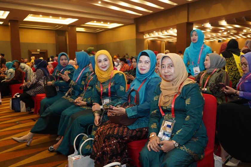 Ketua Dekranasda Asahan Hadiri HUT ke-43 Dekranas di Kota Medan
