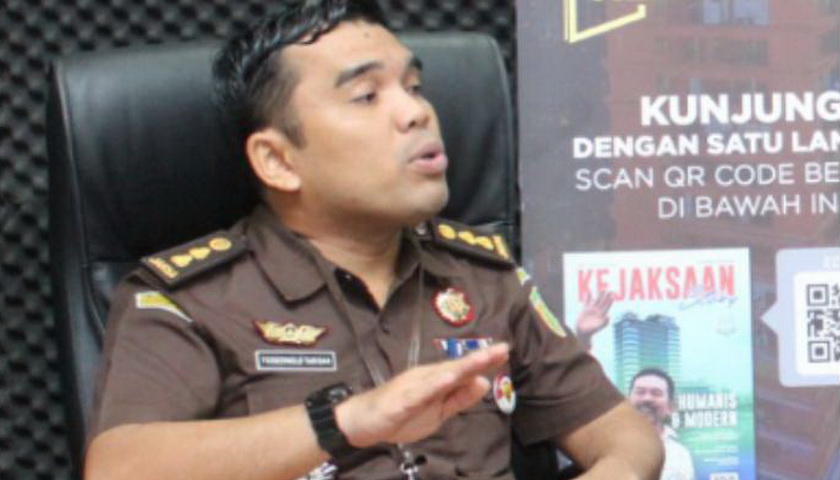 Laporan oknum jaksa fungsional pada Kejaksaan Negeri (Kejari) Batubara berinisial EK diduga melakukan pemerasan terhadap Sr, salah seorang guru Sekolah Dasar (SD) telah ditindaklanjuti Kejaksaan Tinggi Sumatera Utara (Kejatisu).