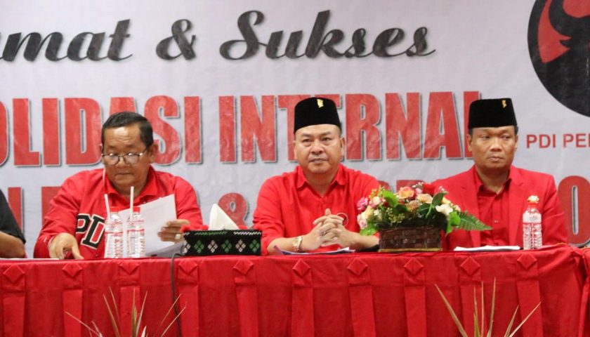 Ribuan pengurus Partai Demokrasi Indonesia (PDI) Perjuangan dari tiga kabupaten yakni, Tapanuli Utara, Toba, dan Humbang Hasundutan, menyatakan siap memenangkan Calon Presiden Ganjar Pranowo dan para caleg partai pada Pemilu 2024.