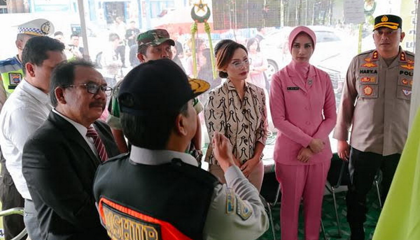 Kapolres Humbahas AKBP Hary Ardianto MH meninjau Pos Pengamanan Lebaran 2023 Polres Humbahas, Selasa (18/4/2023).
