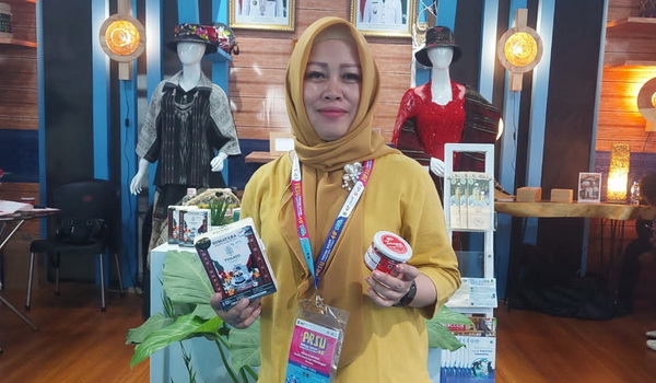 Dinas Koperasi dan Usaha Mikro Kecil dan Menengah (UMKM) Provinsi Sumatera Utrara (Sumut) menawarkan pelayanan usaha gratis, konsultasi bisnis, dan penerbitan izin usaha seperti Nomor Induk Berusaha (NIB) kepada para UMKM.