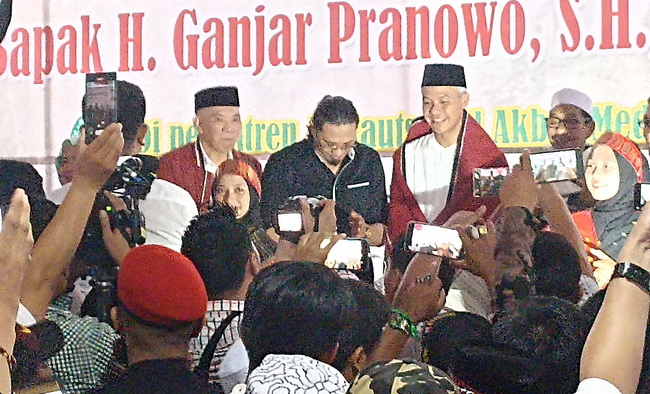 Gubernur Jawa Tengah Ganjar Pranowo SH MIP melakukan kunjungan ke Sumatera Utara, Minggu (11/6/2023).