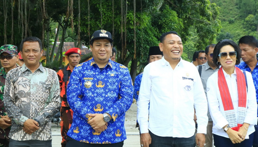 Anggota DPRD Sumatera Utara, Tangkas M Lumbantobing melakukan kunker (kunjungan kerja) ke Kecamatan Palipi, Sitiotio, Simanindo, Kabupaten Samosir sekaligus melakukan Sosialisasi Penguatan Ideologi Pancasila," Kamis (1/6/2023).