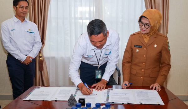 Pemko Pematang Siantar melakukan penandatanganan kesepakatan dengan PT PLN (Persero) Unit Induk Distribusi Sumatera Utara (Sumut) UP3 Pematang Siantar.