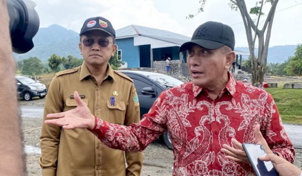 Mantan Kadis Pekerjaan Umum dan Penataan Ruang (PUPR) Sumatera Utara, Bambang Pardede, melakukan perlawanan kepada Gubernur Sumut Edy Rahmayadi.