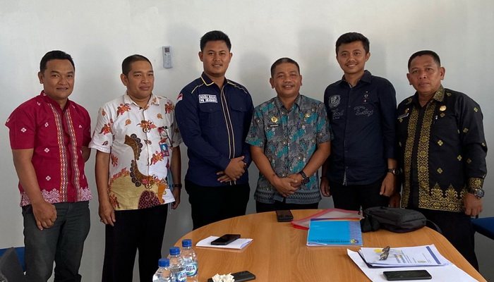 Dinas Ketenagakerjaan Perindustrian dan Perdagangan Kabupaten Batubara menerima audensi dari Pengurus Besar Ikatan Mahasiswa Batu Bara (PB IMABARA), di Gedung Balai Latihan Kerja Petatal, Kamis (6/7/2023)