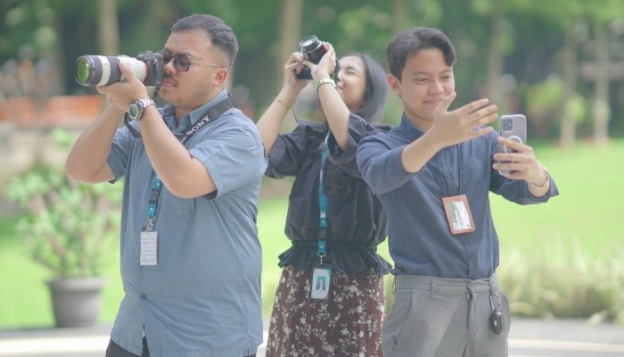 Bio Farma menggandeng Pewarta Foto Indonesia (PFI) Bandung menggelar kembali lomba foto dan video kreatif sosial media dengan total hadiah puluhan juta rupiah.