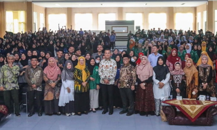 Wakil Gubernur Sumut Musa Rajekshah melepas keberangkatan 1.582 mahasiswa Fakultas Ilmu Tarbiyah dan Keguruan (FITK) Universitas Islam Negeri Sumatera Utara (UINSU) mengikuti program Pengabdian Masyarakat (PEMA) Mandiri ke sejumlah daerah di Sumut.