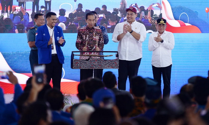 Gubernur Sumut Edy Rahmayadi mendampingi Presiden Republik Indonesia Joko Widodo (Jokowi) membuka Rapat Kerja Nasional (Rakernas) Gerakan Angkatan Muda Kristen Indonesia (GAMKI) di Medan