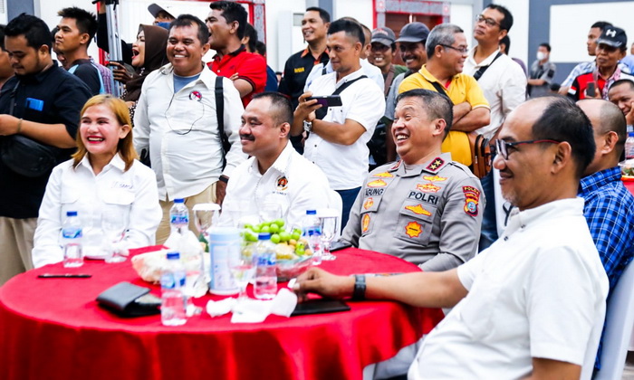 Para insan dan organisasi pers hadir di acara undangan ‘Ngeband Bersama Kapolda Sumut’ di Aula Tribrata Mapoldasu, Selasa (15/8/2023).