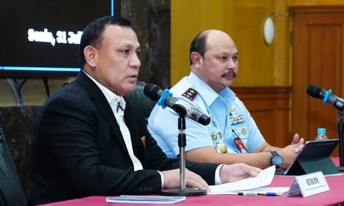 koordinasi dan sinergi antara KPK dan Puspom TNI ke depan akan terus terbina untuk penanganan kasus-kasus korupsi yang melibatkan personel TNI.
