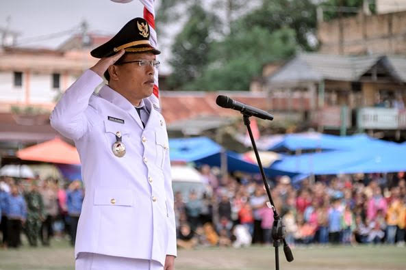 Upacara Peringatan HUT ke-78 Kemerdekaan RI Tahun 2023 di Kabupaten Humbang Hasundutan dilaksanakan di Lapangan Merdeka Doloksanggul, Kamis (17/8/2023), berjalan dengan hikmad dan lancar.