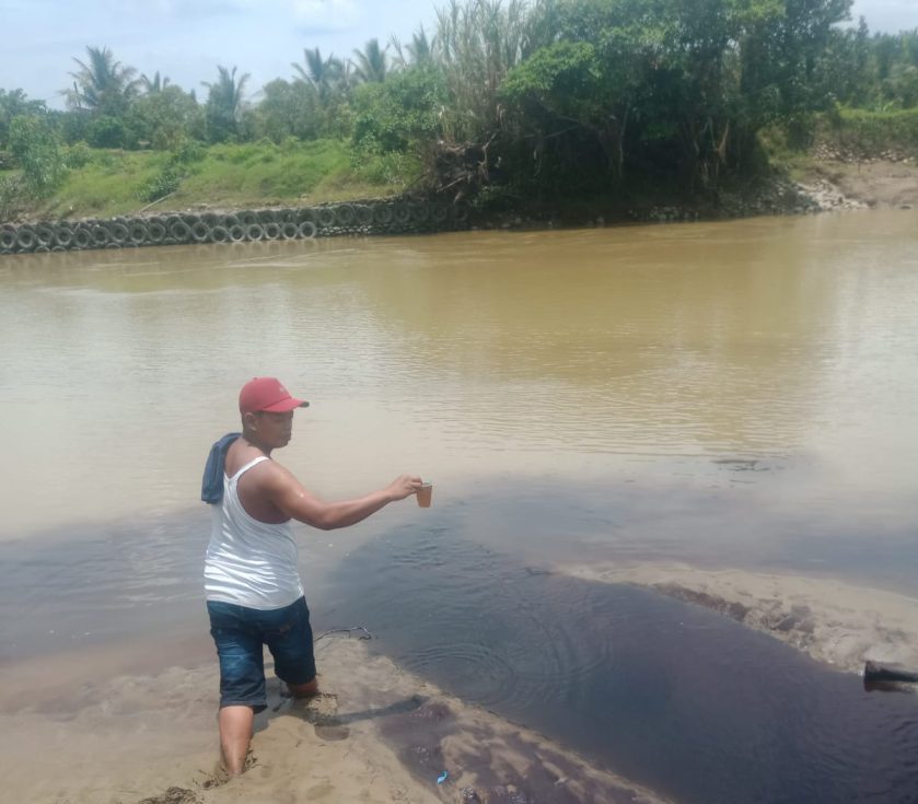 Warga Permasalahkan Statment Maskep PKS Kebun Sawit Seberang Bantah Buang Limbah ke Sungai