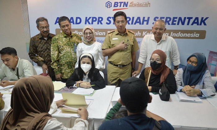 PT Bank Tabungan Negara (Persero) Tbk (BTN) melalui Unit Usaha (UUS/BTN) Syariah bekerjasama dengan BP Tapera menggelar Akad Massal KPR Syariah sebanyak 2.300 unit secara serentak di seluruh Indonesia.