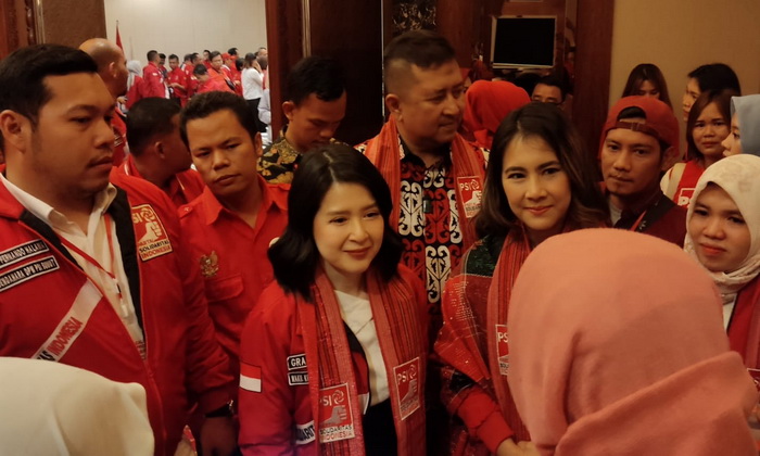 Partai Solidaritas Indonesia (PSI) akan tetap mendukung bakal calon presiden/wakil presiden yang paling mendukung dan siap berkomitmen untuk melanjutkan semua pekerjaan serta program-program Presiden Republik Indonesia (RI) Joko Widodo (Jokowi) saat ini.