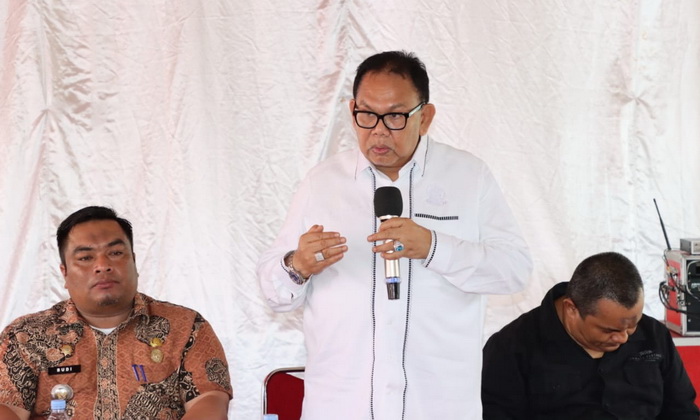 Ketua DPRD Sumatera Utara Baskami Ginting mengajak seluruh warga Kecamatan Medan Polonia dan Medan Petisah menanamkan nilai Pancasila di kehidupan sehari-hari.