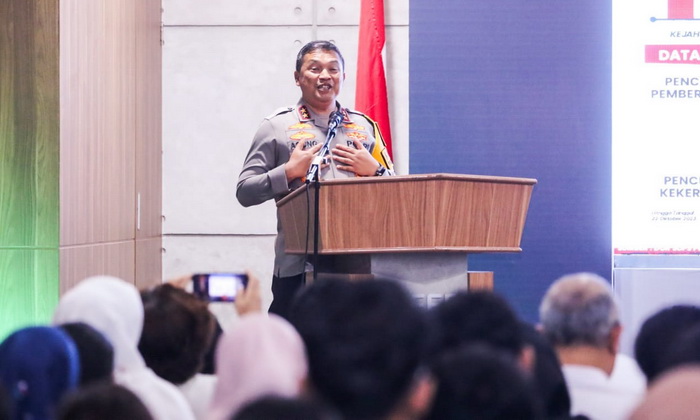 Kapolda Sumut Irjen Pol Agung Setya Imam Effendi, memberikan kuliah umum dengan materi mengenai keamanan dan ketertiban masa kampanye di lingkungan kampus, Senin (23/10/2023).