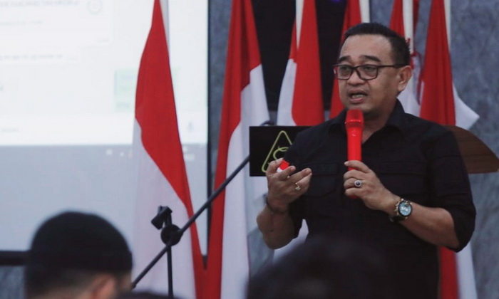 Dipilihnya Walikota Solo Gibran Rakabuming Raka sebagai bakal calon wakil presiden mendampingi Prabowo Subianto disambut banyak kalangan.