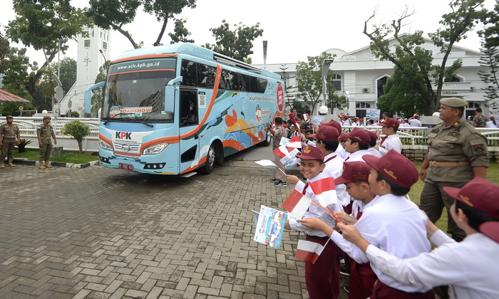 Menyambut kedatangan Bus Komisi Pemberantasan Korupsi (KPK) Republik Indonesia (RI), Inspektur Daerah Provinsi Sumut Lasro Marbun menyampaikan berbagai capaian Pemprov Sumut dalam hal tata kelola pemerintahan.