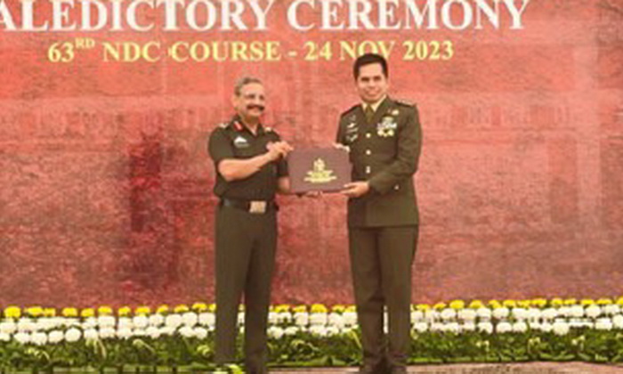 Kolonel Inf Polsan Situmorang berhasil mengharumkan nama Indonesia saat mengikuti pendidikan di National Defence College India.