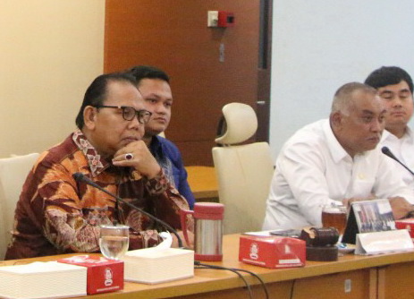 Ketua DPRD Sumut mengatakan, pihaknya sampai saat ini, terus menanti tindakan aparat, melalui kepolisian dan BNN untuk memutus mata rantai penyebaran narkoba di Sumatera Utara.