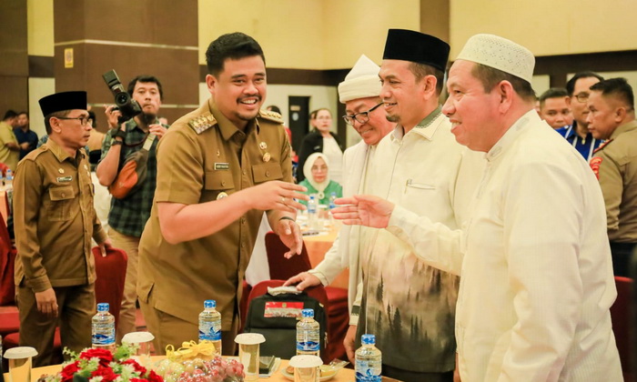 Sejumlah tokoh agama di Kota Medan bertemu dan berkumpul pada pertemuan yang digelar Pemko Medan dalam rangka meningkatkan kebersamaan dan toleransi antar umat beragama, di Hotel Grand Antares, Senin (13/11/2023)