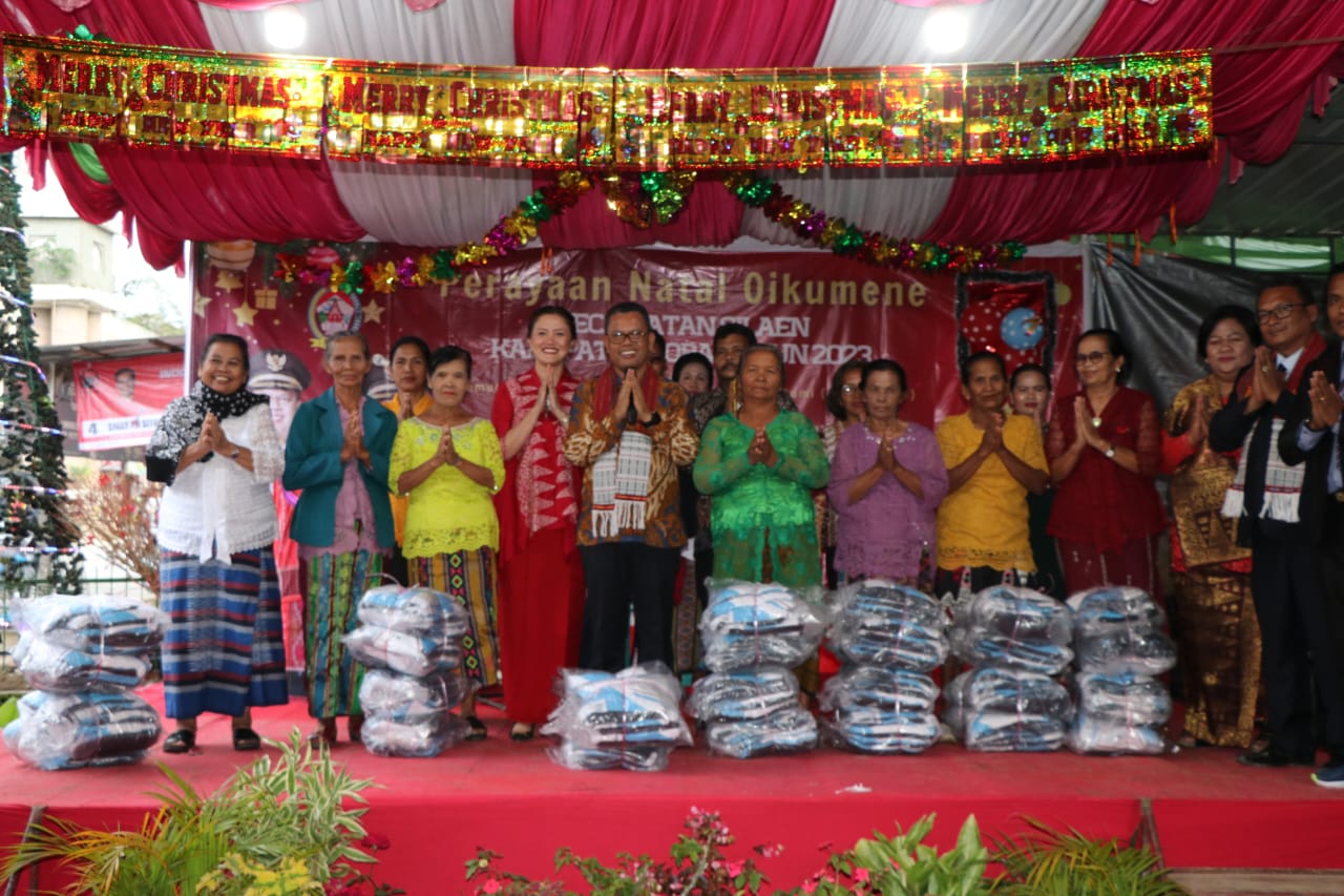 Bupati Toba Hadiri Perayaan Natal Oikumene Kecamatan Silaen