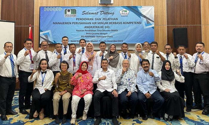 Pendidikan dan pelatihan manajemen perusahaan air minum berbasis kompetensi angkatan ke 143 yang dilaksanakan oleh Persatuan Perusahaan Air Minum Seluruh Indonesia (Perpamsi) Sumatera Utara, Sabtu (16/12/2023) kemarin, berakhir di Hotel Grand Inna Medan.