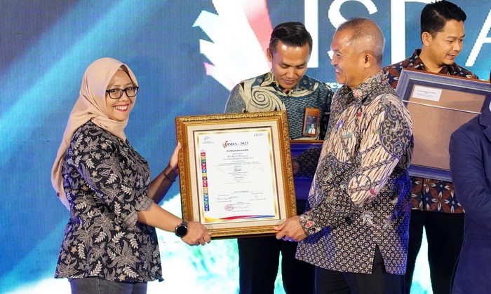 PLN UID Sumatera Utara meraih penghargaan 'Indonesia Sustainable Development Goals Award' (ISDA) 2023 Kategori 'Gold'.