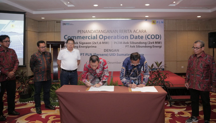 PLN UID Sumatera Utara kembali menambah jumlah pembangkit dengan Energi Baru Terbarukan (EBT), Rabu (13/12/2023), melalui penandatanganan Commercial Operation Date (COD) antara PLN dengan PT Gading Energiprima dan PT Aek Sibundong Energi.
