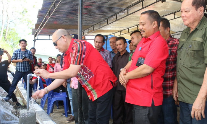 Bupati Tapanuli Utara Dr Drs Nikson Nababan MSi meminta kepada pengelola Spam IKK Tarutung agar memperhatikan kualitas air di intake (penampungan awal sumber air) harus bersih dari limbah keluarga.