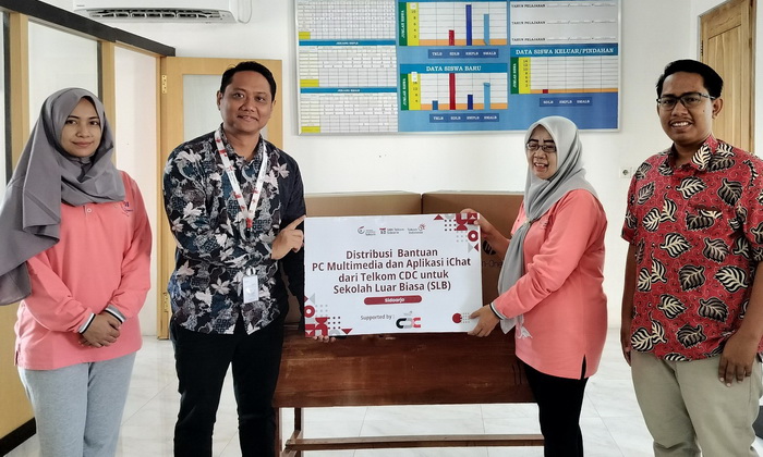 PT Telkom Indonesia (Persero) Tbk (Telkom) berkomitmen mendukung pemerataan pendidikan bagi penyandang disabilitas melalui penyerahan bantuan fasilitas penunjang proses pembelajaran anak-anak penyandang disabilitas.