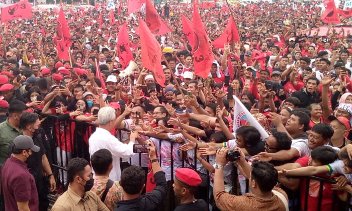 Puluhan ribu warga Kota Medan tumpah ruah menghadiri Kampanye Akbar Capres-Cawapres Nomor Urut 03 Ganjar Pranowo-Mahfud di Simalungun, Kota Medan, dan Asahan, Minggu (28/1/2024).