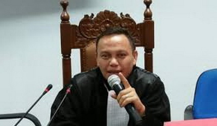 Pengamat hukum dari Pusat Studi Hukum Pembaharuan dan Peradilan (Pushpa) Sumut Muslim Muis mengapresiasi Mahkamah Agung Republik Indonesia (MA RI) yang mengubah vonis bebas dan ringan terdakwa kasus korupsi Rp39,5 miliar.